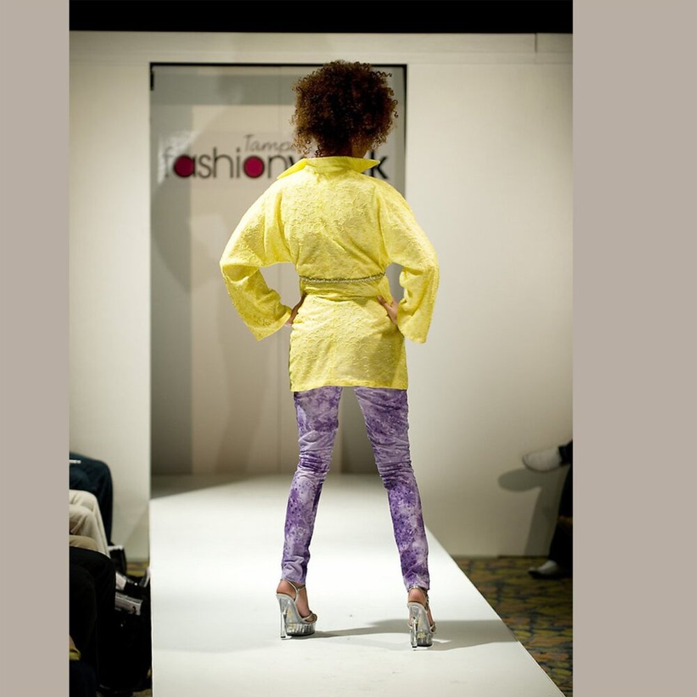 LEMON-YELLOW KIMONO-STYLE ROBE/SHIRT - Picture 11 of 11